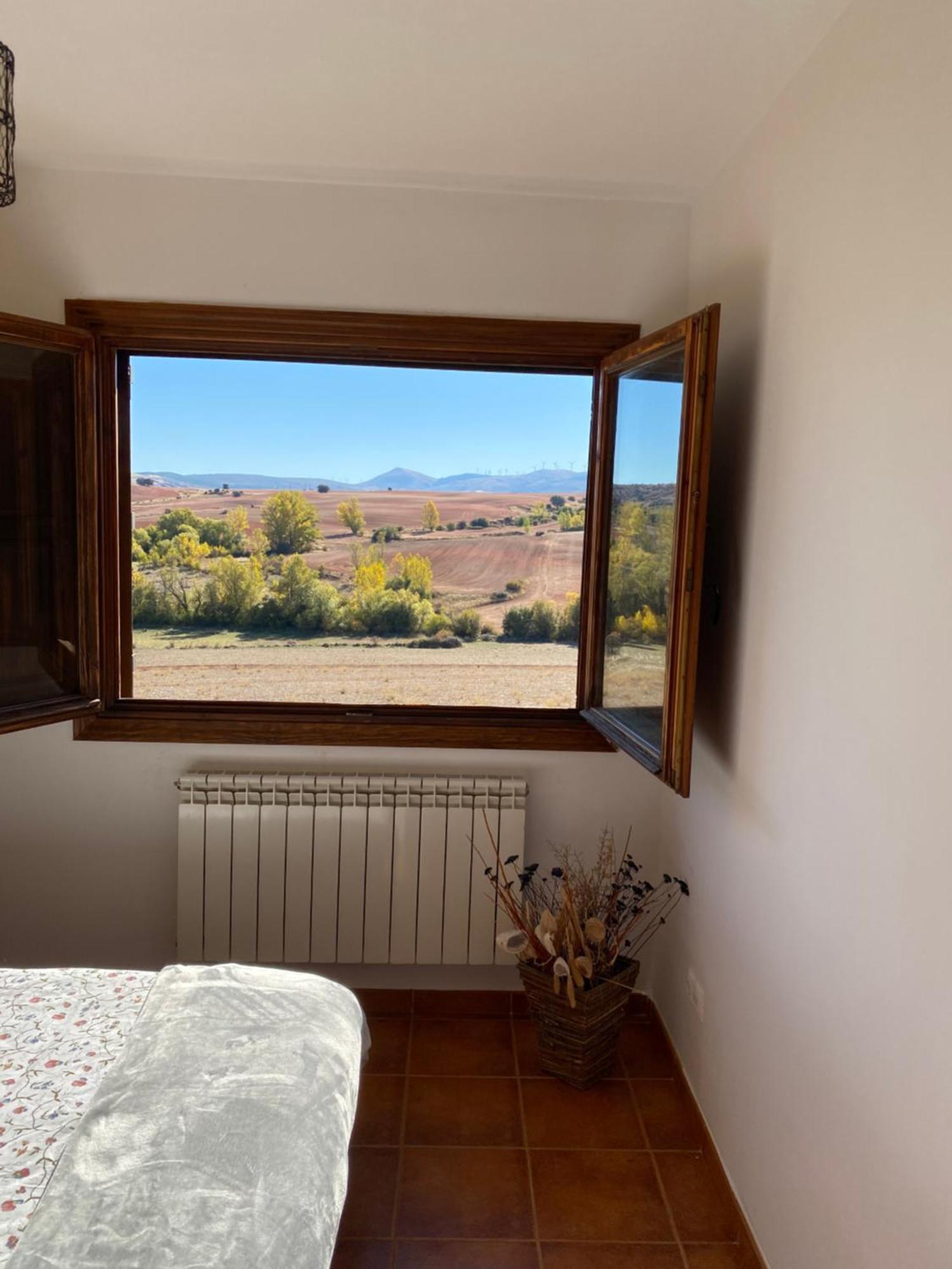 Tres Navios En El Mar Casa Rural De 10 Habitaciones Con Bano Individual Precios Web Montejo de Tiermes エクステリア 写真